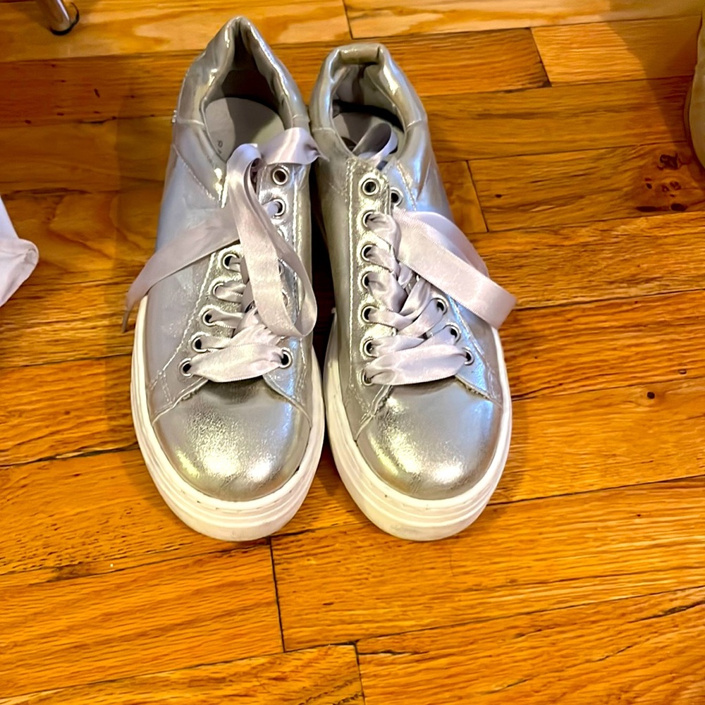 Fashion sneakers- Paris Hilton